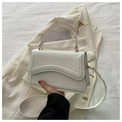 Bolso Transversal Feminino com Design Estruturado Modelo Belle Époque